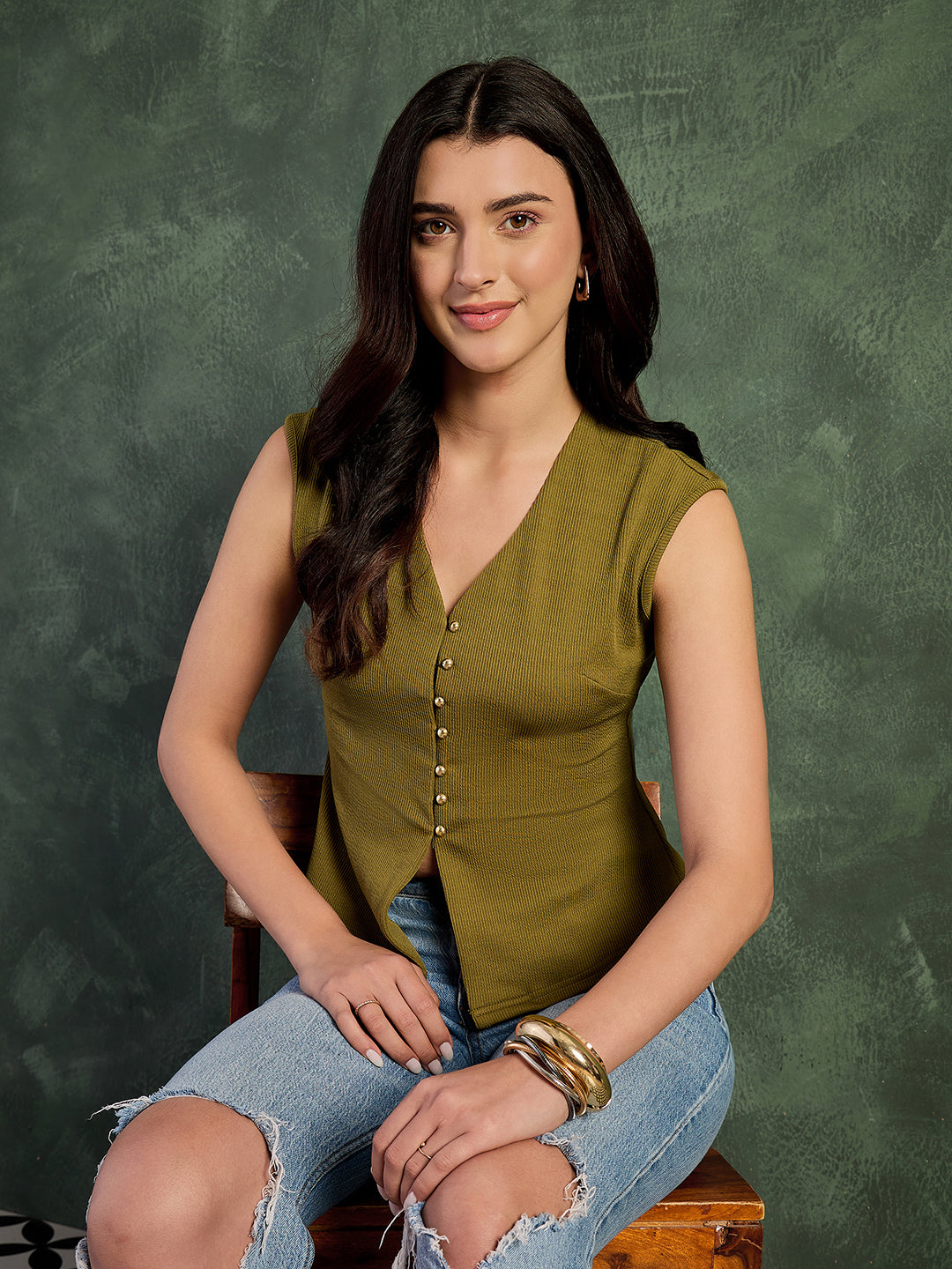 Stretchable Ribbed V-Neck Waistcoat